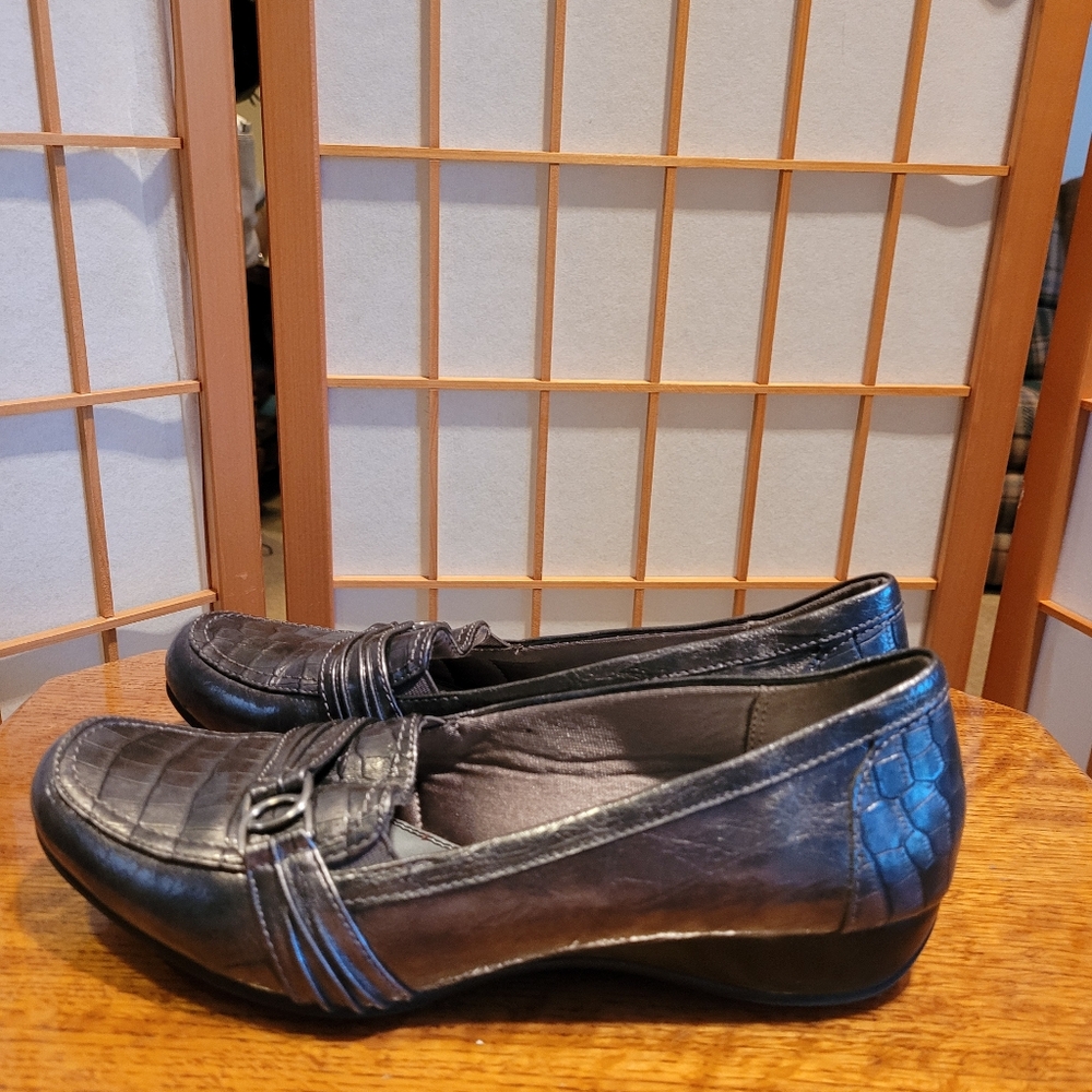 Flats - Picture 4 of 11